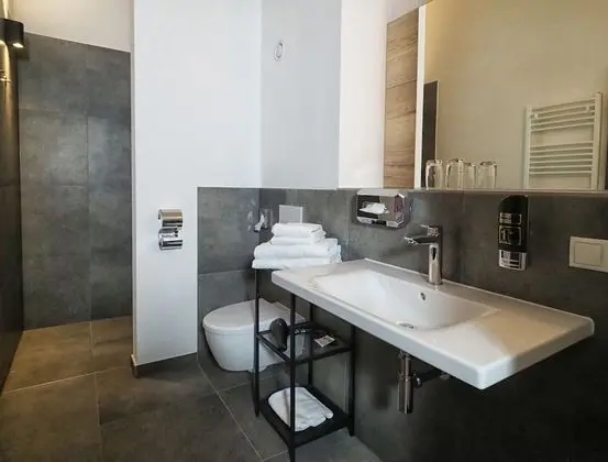 Design Stüdyo, 1 Büyük (Queen) Boy Yatak, Sigara İçilmez