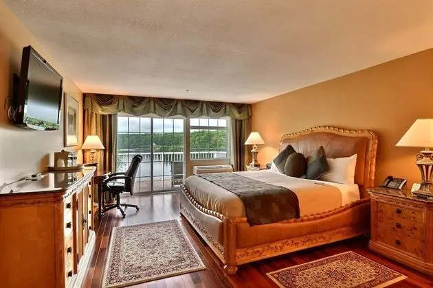 Oda, 1 En Büyük (King) Boy Yatak ve Çekyat, Sigara İçilmez, Balkon