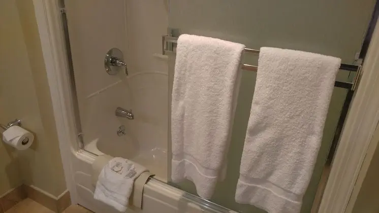 Oda, 1 En Büyük (King) Boy Yatak ve Çekyat, Sigara İçilmez, Balkon