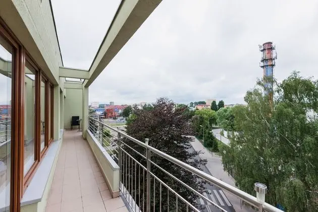 Apart Daire, 2 Yatak Odası, Balkon, Nehir Manzaralı