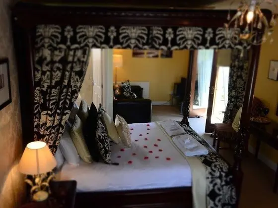 Luxury Tek Büyük Yataklı Oda, Banyolu/Duşlu (Ribble Suite )