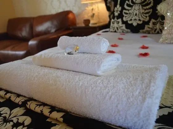 Luxury Tek Büyük Yataklı Oda, Banyolu/Duşlu (Ribble Suite )
