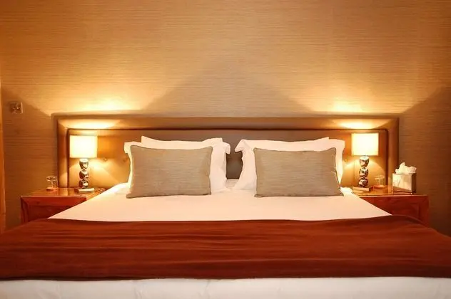 Tek Büyük veya İki Ayrı Yataklı Oda (Riverside Room)