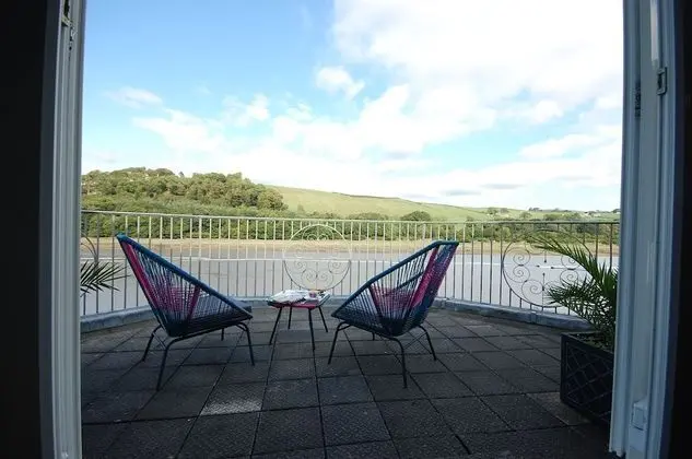 Tek Büyük Yataklı Oda (Balcony Room)