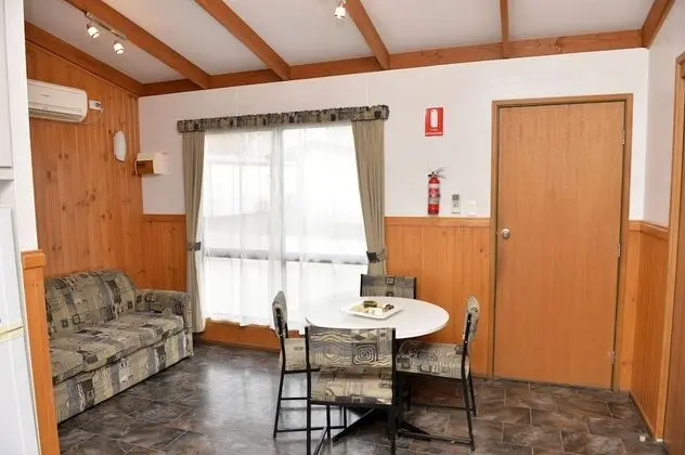 Deluxe Cabin - Full Linen