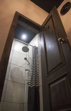 Basic Ortak Ranzalı Oda, Sadece kadınlar için