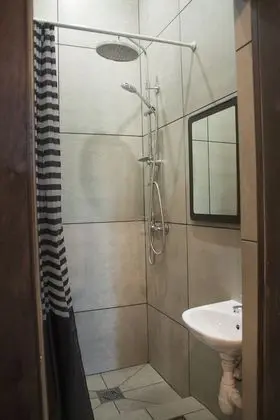 Basic Ortak Ranzalı Oda, Sadece kadınlar için