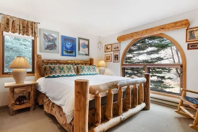 Ev (2 Bedrooms)
