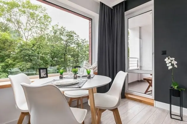 Apart Daire, 1 Yatak Odası, Balkon, Bahçe Manzaralı