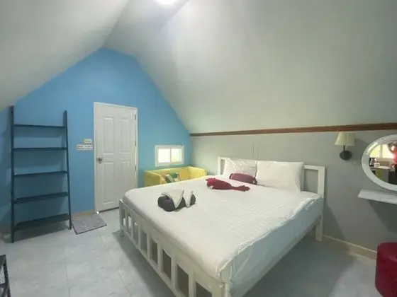Chomdow Room