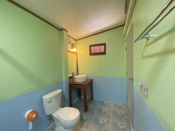 Chomdow Room