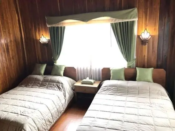 Baan Rimnam 1
