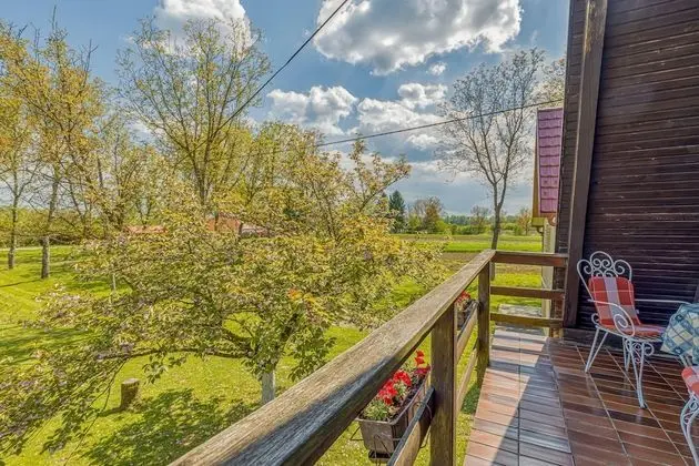 Family Ev, Birden Çok Yatak, Bahçeli (Riverside House Bojko With Jacuzzi)
