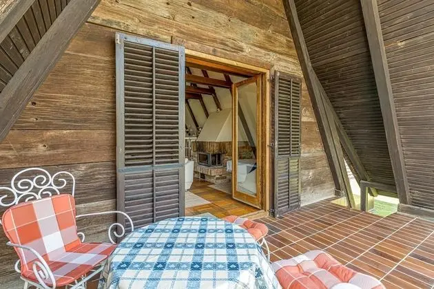 Family Ev, Birden Çok Yatak, Bahçeli (Riverside House Bojko With Jacuzzi)