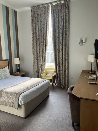 Deluxe Tek Büyük Yataklı Oda, Bahçe Manzaralı
