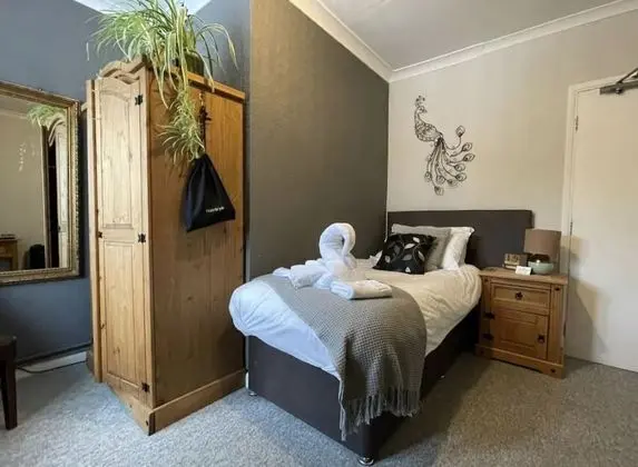 Tek Kişilik Oda, Ortak Banyo