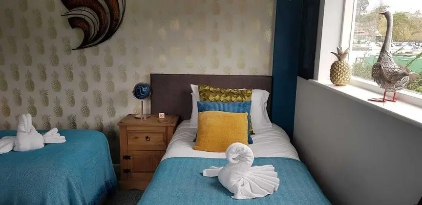 Üç Kişilik Oda, Banyolu/Duşlu