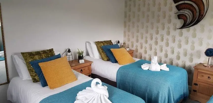 Üç Kişilik Oda, Banyolu/Duşlu