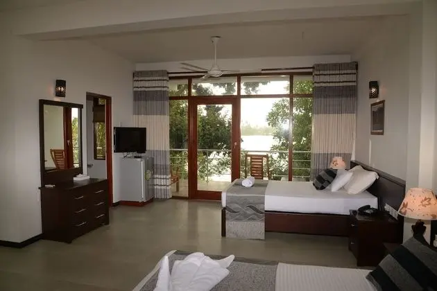 Deluxe Üç Kişilik Oda