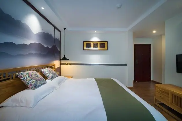 Deluxe Tek Büyük Yataklı Oda