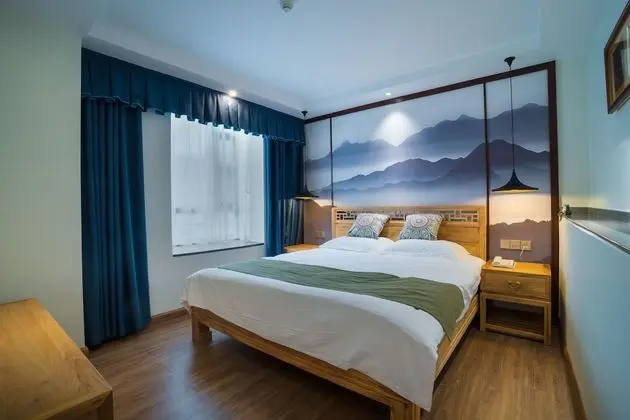 Deluxe Tek Büyük Yataklı Oda