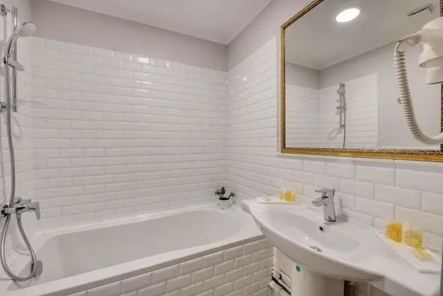 Comfort Tek Büyük Yataklı Oda (1)