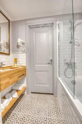 Comfort Tek Büyük Yataklı Oda (1)