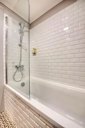 Comfort Tek Büyük Yataklı Oda (1)