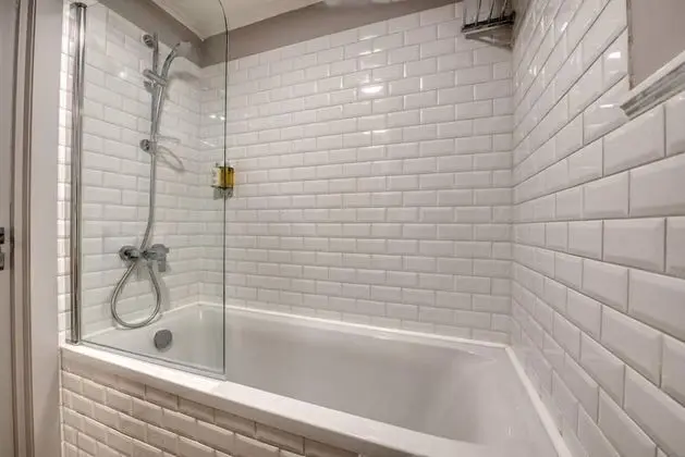 Comfort Tek Büyük Yataklı Oda (2)