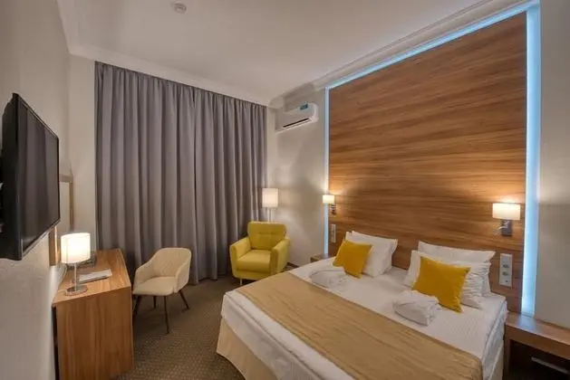 Comfort Tek Büyük Yataklı Oda