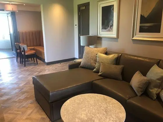 Riverside Lodge Suite