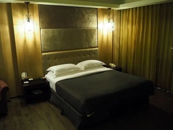 Luxury Oda (Check-in after 6PM)