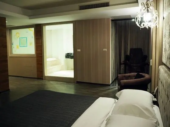 Luxury Oda (Check-in after 6PM)
