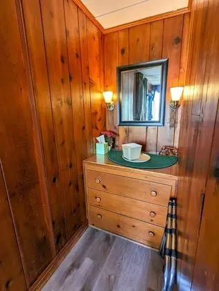Basic Tek Büyük Yataklı Oda
