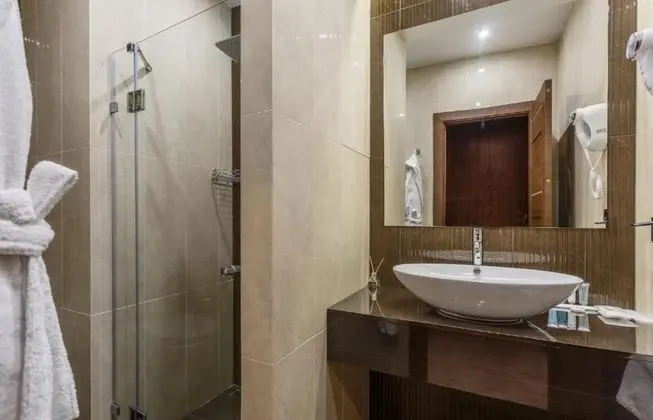 Superior Tek Büyük Yataklı Oda, Avlu Manzaralı