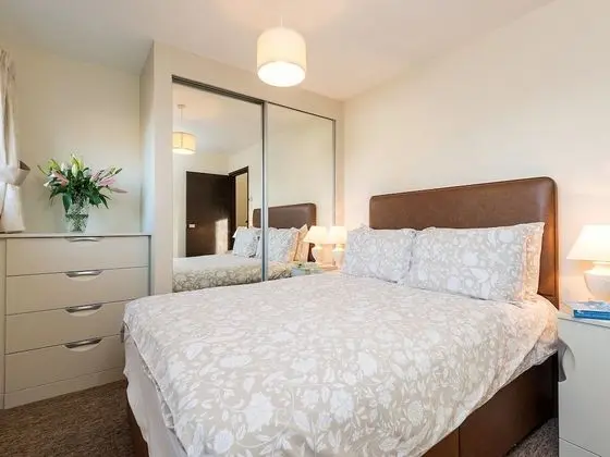 Süit, Özel Banyo (Kingfisher - Sleeps 6)