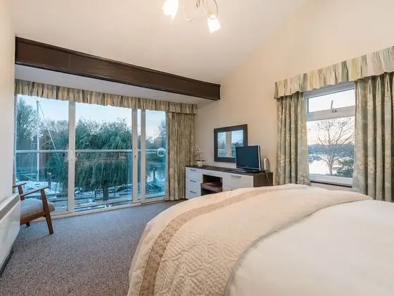 Süit, Özel Banyo (The Swan - Sleeps 6)
