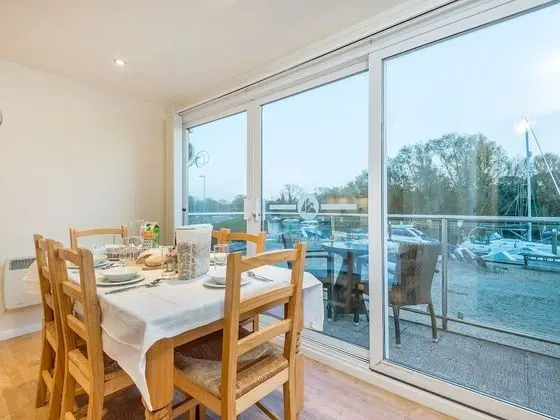 Süit, Özel Banyo (The Swan - Sleeps 6)