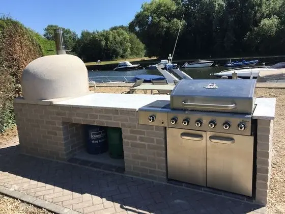 Süit, Özel Banyo (The Swan - Sleeps 6)