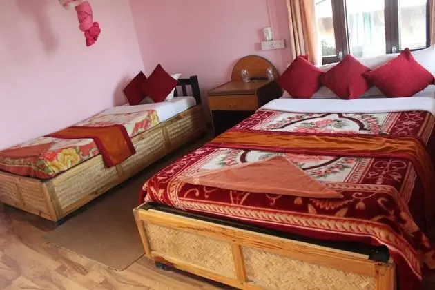 Standard Tek Büyük veya İki Ayrı Yataklı Oda, Birden Çok Yatak, Bahçe Manzaralı, Bahçeli