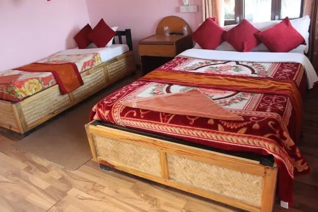 Standard Tek Büyük veya İki Ayrı Yataklı Oda, Birden Çok Yatak, Bahçe Manzaralı, Bahçeli