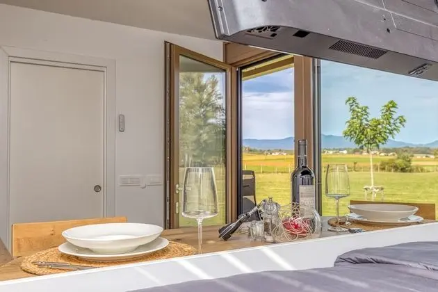 Family Stüdyo, 1 Çift Kişilik Yatak, Dağ Manzaralı, Bahçeli (Riverside Suite Mare private beach)