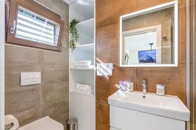 Family Stüdyo, 1 Çift Kişilik Yatak, Dağ Manzaralı, Bahçeli (Riverside Suite Mare private beach)