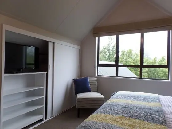 Superior Oda (Upstairs Retreat)