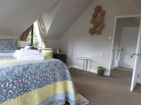 Superior Oda (Upstairs Retreat)