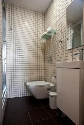Basic Tek Büyük Yataklı Oda