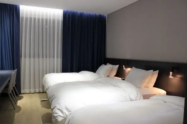 Business Üç Kişilik Oda