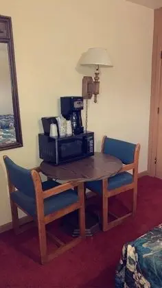 Tek Kişilik Oda, 2 Çift Kişilik Yatak