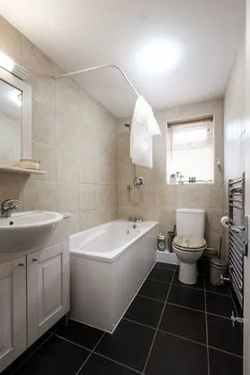 Apart Daire, Özel Banyo (Riverwalk Apartment One)