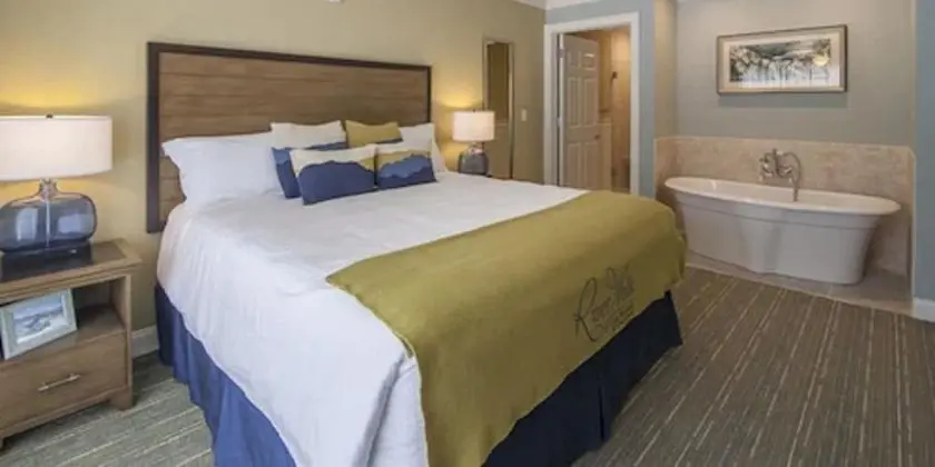 1 Bedroom Suite with connecting Studio